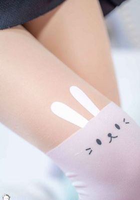 不穿内衣瑜伽老师_HD高清电影在线